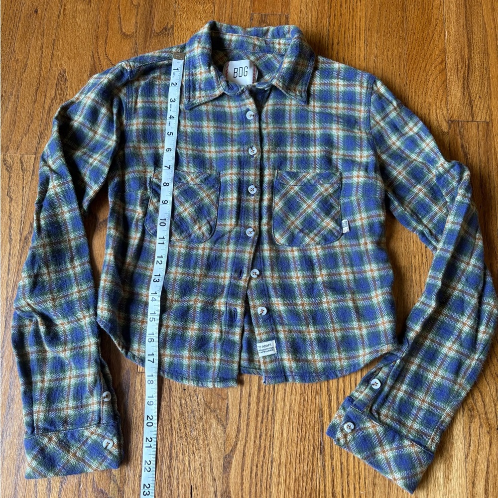 BDG Cropped Plaid Button-Up Shirt XS